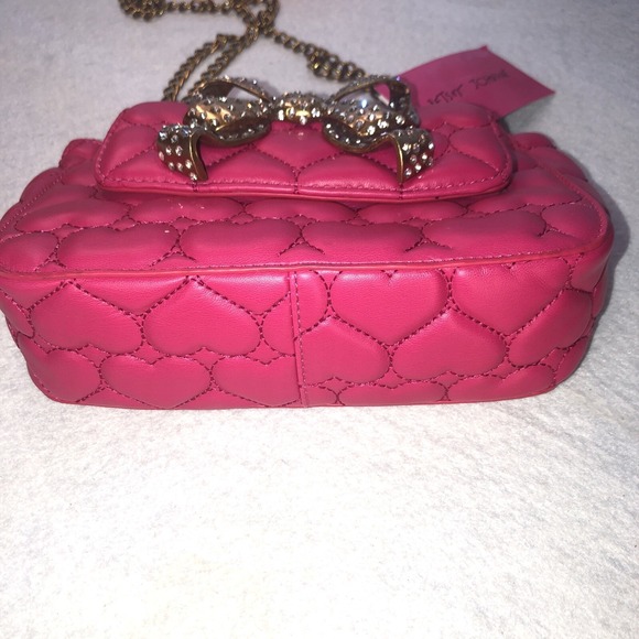 BETSEY JOHNSON Hot Pink Quilted Heart Detail Gold Rhinestone Bow CROSSBODY NEW - Picture 11 of 13